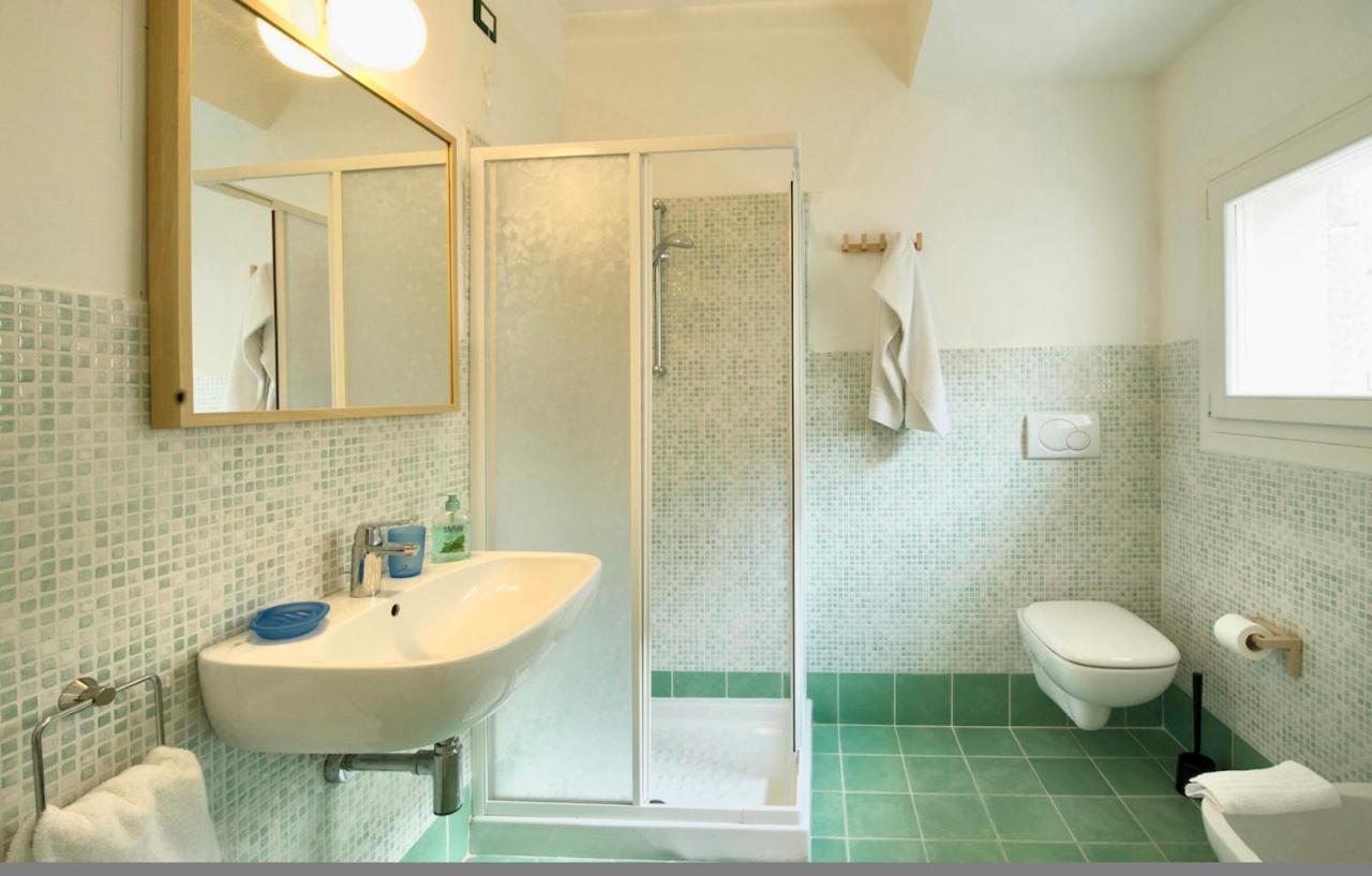 Residence Con Piscina A 4 Km Da Baja Sardinia Cala Bitta Eksteriør bilde